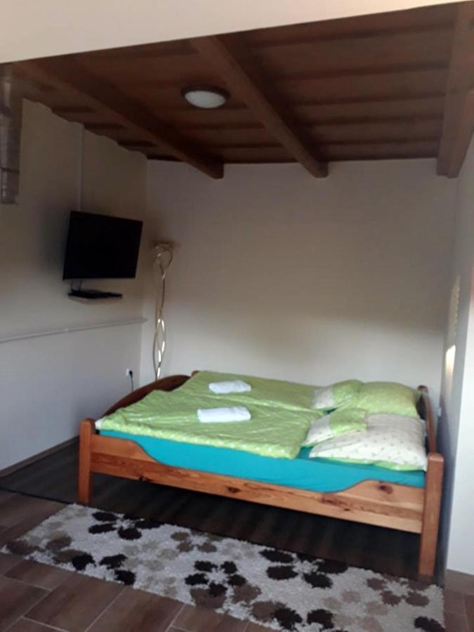 Hegyalja Vendeghaz Apartment Tolcsva ภายนอก รูปภาพ